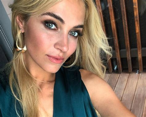 Rozalia mancewicz (born 27 june 1987) is a polish beauty pageant titleholder who was crowned miss polonia 2010 and represented her country in miss universe 2011 and in miss international 2012. Rozalia Mancewicz: [wiek, mąż, dziecko, Instagram, miss ...
