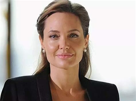Angelina Jolie Shares A Letter Of An Afghan Girl Angelina Jolie Shares