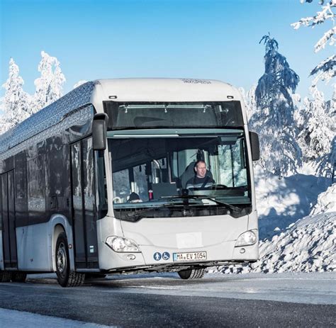 E Busse Warum Daimler Jetzt Erst Seinen Ersten Elektro Bus Auf Den
