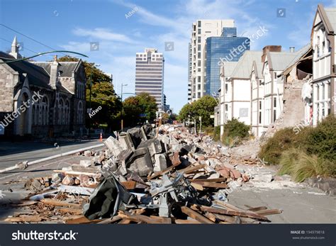 A magnitude 6.3 quake in 2011 hit the city of christchurch, killing 185 people and destroying much of its downtown. Christchurch Earthquake 2011 New Zealand Stock Photo ...