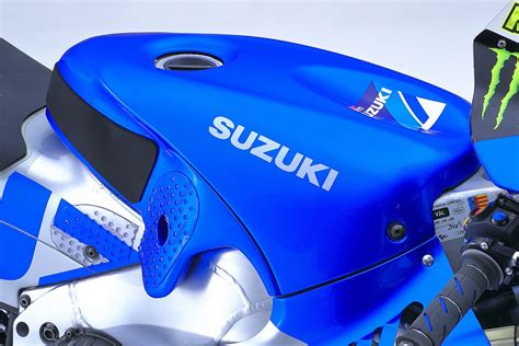 Motogp Diretta Suzuki Presenta La Gsx Rr 2022