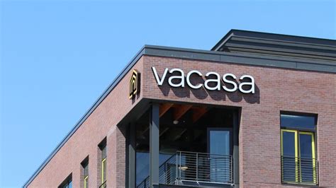 Vacasa Founder Steps Down As Ceo Former Opentable Ceo Steps In As