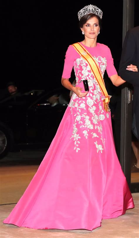 Queen Letizia Is Fabulous In Fuchsia For Gala Dinner Honouring Japans