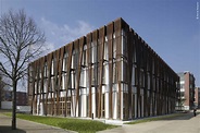 Gallery of Versailles Saint Quentin University Students Headquarters ...
