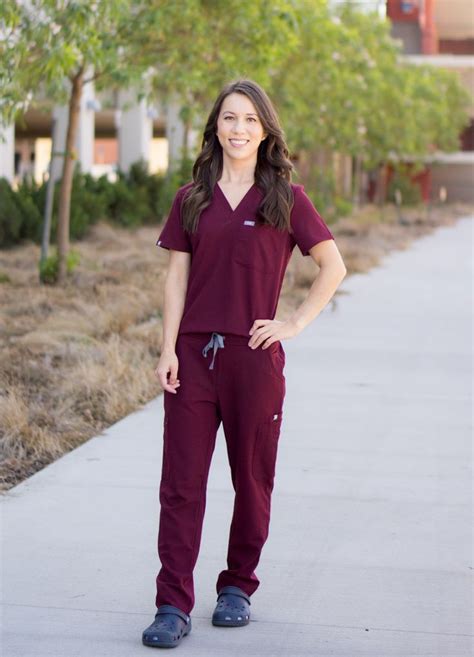 Figs Scrubs Review Update On Quality One Year Later Stylish Scrubs