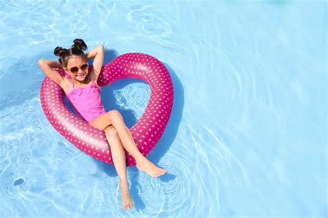 Sale Heart Shaped Inflatable Pool In Stock