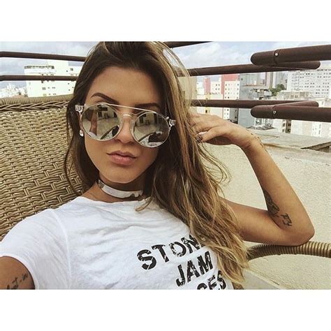 glasses selfie poses square sunglasses women sunnies mirrored sunglasses instagram posts