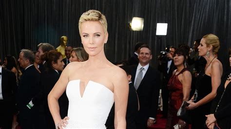 charlize theron helps oscars guard after seizure celebrity news and gossip glamour uk