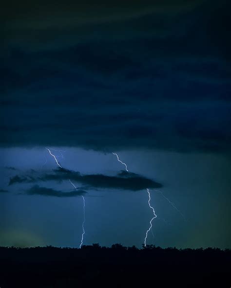 Lightning Thunderstorm Clouds Night Dark Hd Phone Wallpaper Peakpx