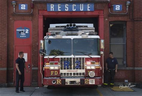 Fdny Rescue 2 Brooklyn Fire Trucks Fire Dept Fire Department
