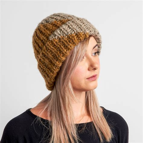 Patons Oversized Brim Knit Hat | Yarnspirations