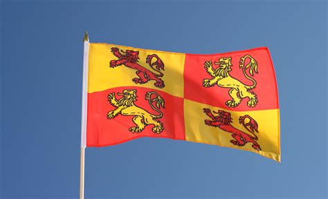 Hand Waving Flag Wales Royal Owain Glyndwr 12x18 Royal Flags