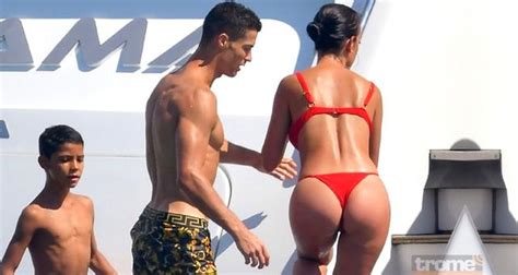 Cristiano Ronaldo Bikini rojo de Georgina Rodríguez fue sensación en