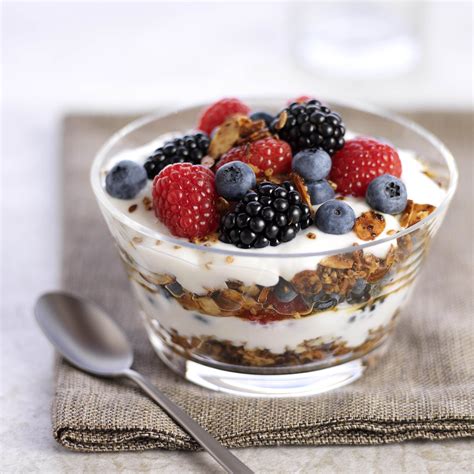 Feb 19, 2012 · unfortunately in today's busy world, no one gives importance to the most important meal of the day, the breakfast. Mixed Berry Parfait with Steel-Cut Granola