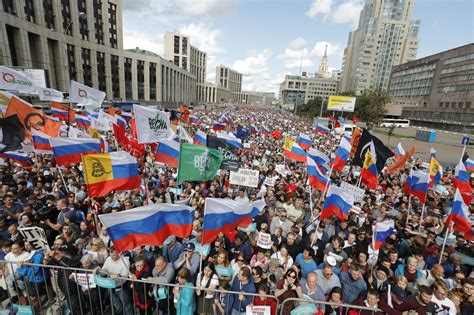 Barring Of Moscow Council Candidates Draws 12000 To Protest The