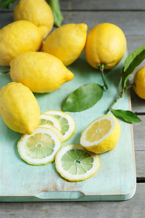 10 Surprising And Simple Ways To Use Lemons When You Cook