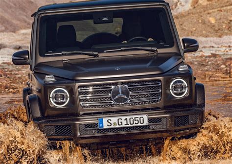 This Is How You Drive The Mercedes G Class Through Mud Carbuzz