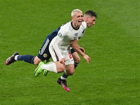 Harry kane verwandelte im nachschuss einen umstrittenen elfmeter gegen einen tapfer kämpfenden gegner, dem am ende die luft ausging. England gegen Schottland | EM 2021 - Gruppenphase ...