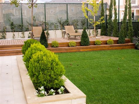 8 Ideas De Jardineras Para Patios Modernos Homify Giardino Moderno