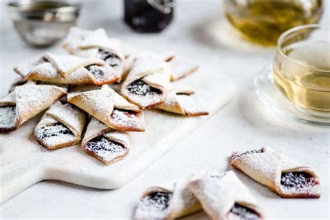 .simply days out from christmas, and the recipetin family members still have not decided our menu. 12 Devilishly Good Polish Desserts for Your Appetite ...