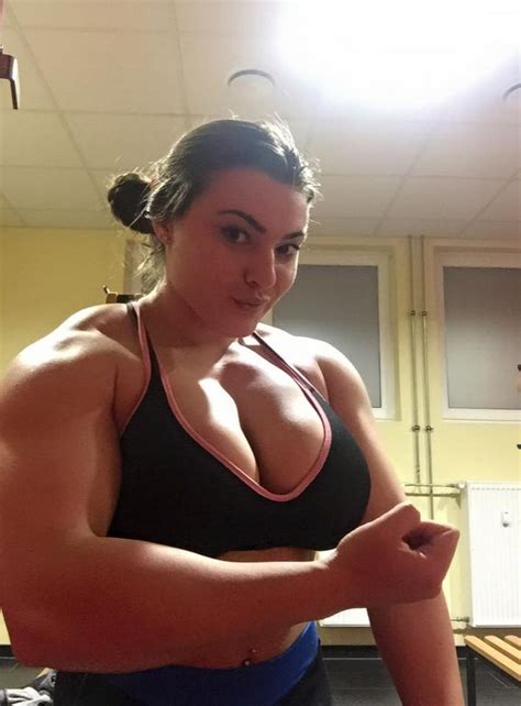 Jéssica Sestrem Female Bodybuilder Huge Biceps Strong Girl Abs
