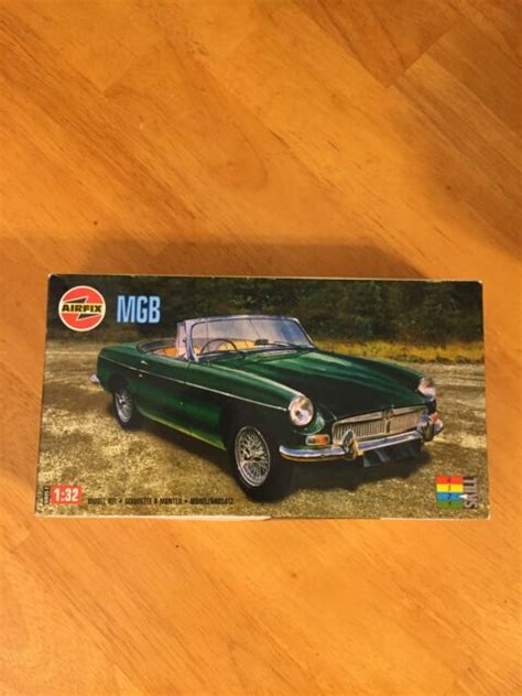 Airfix Mgb 132 Scale Model Car Kit Pre Owned 02420 For Sale Online Ebay