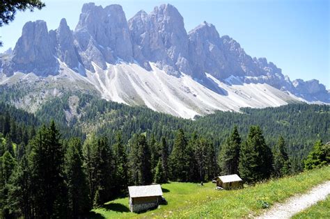 3 Escursioni Da Fare In Val Di Funes Ai Piedi Delle Odle Montagna Di