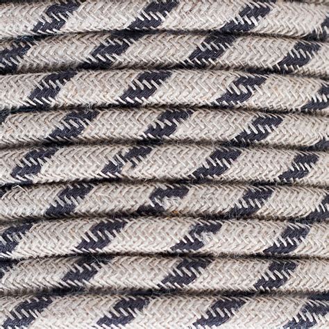 La spirale formée par la tresse est à l'origine du nom de la collection, en effet on la retrouve sur l'affiche du film d'alfred hitchock « vertigo ». Câble décoratif tigré sac et bleu foncé homologué à mètres ...