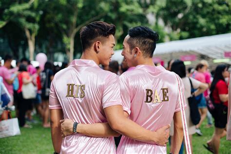Singapore Decriminalizes Gay Sex But Also Prevents Marriage Equality From Becoming Law Lgbtq