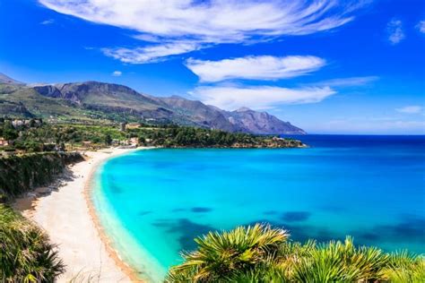 I have been to naples three times now and each time found new delights in this most marvellous and misunderstood of mediterranean cities. 10 Amazing Beaches In Naples Where Every Traveler Will ...