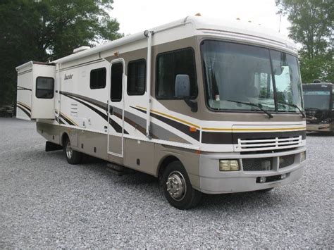 Used 2004 Fleetwood Bounder 32w Overview Berryland Campers