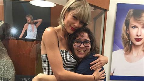 Taylor Swift Debuts New Hair Color And Surprises Super Fan In Nashville
