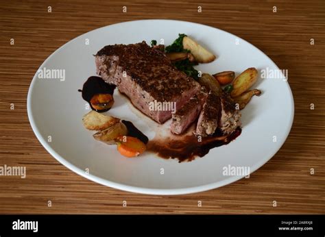 Plated Steak Dinner Hi Res Stock Photography And Images Alamy