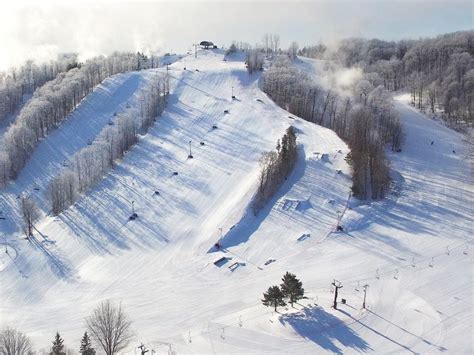 The 5 Best Ski Resorts Near Toronto Updated 202122