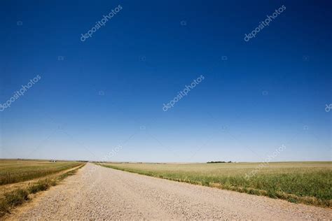 Prairie Gravel Road — Stock Photo © Simplefoto 5682157