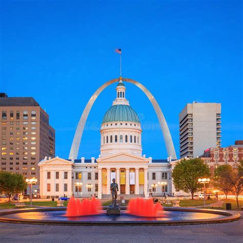 St Louis Downtown With Old Courthouse Stock Photo Image Of Structure