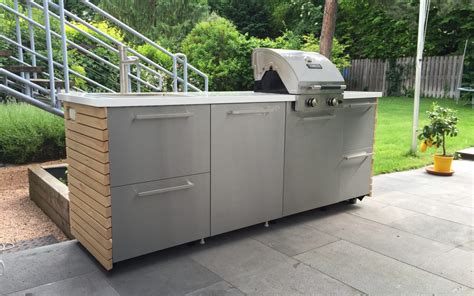 Im sommer verbringt man die zeit gerne draußen im witterungseinflüssen, d.h. DIY Outdoorküche - Ikea Hack | Rut Morawetz