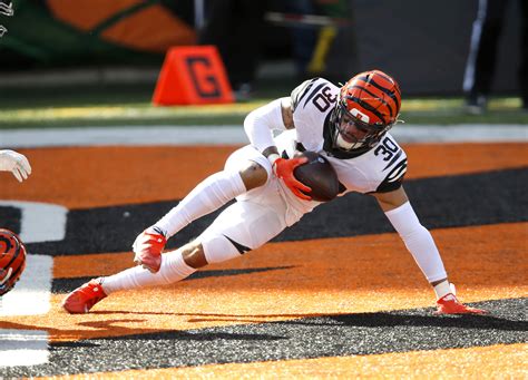 Cincinnati Bengals Jessie Bates Wont Be On Week 1 Plays Limit After Holdout We Expect Him To