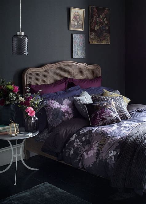This Moody Floral Bedroom Idea Is A Lesson In Dark Romance Bring Autumns Rich Colours Inside