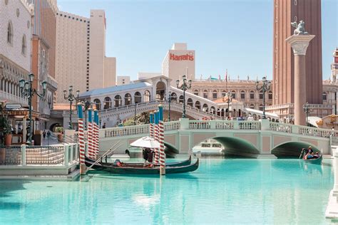 43 Romantic Things To Do In Vegas For Couples A Locals Guide My Perfect Itinerary