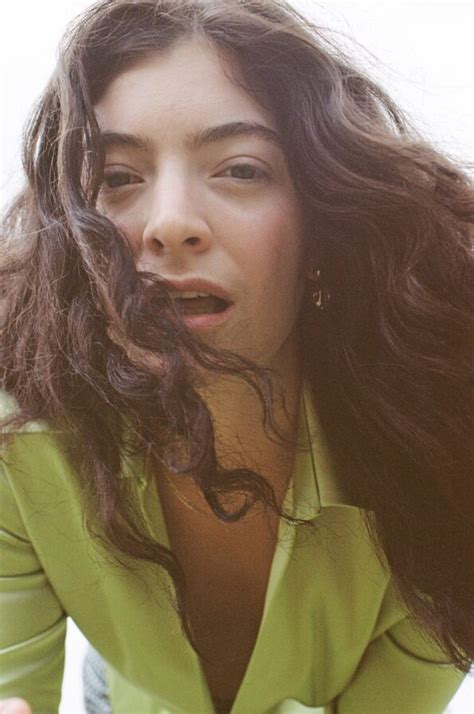 Lorde Announces New Album ‘solar Power Gig Goer