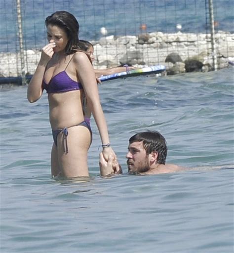 Rojda Demirer Bikini Kalca Meme Tanga Turkish Celebrity 18 Photos