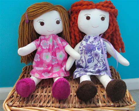 You can sew one of these super cute rag dolls for your own little ones, or give them away as gifts. Wee Wonderfuls - Sewing Rag Dolls | Imagine Our Life