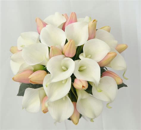 Latex Peach Tulips And White Calla Lily Bouquet White Calla Lily