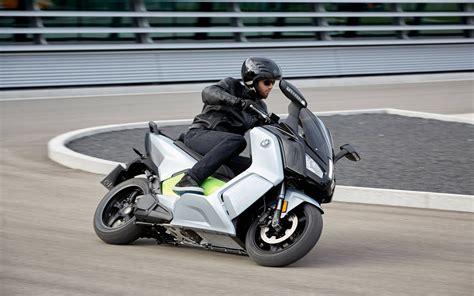 Bmw C Evolution Scooter Ride Review Dancing On The Limits Of