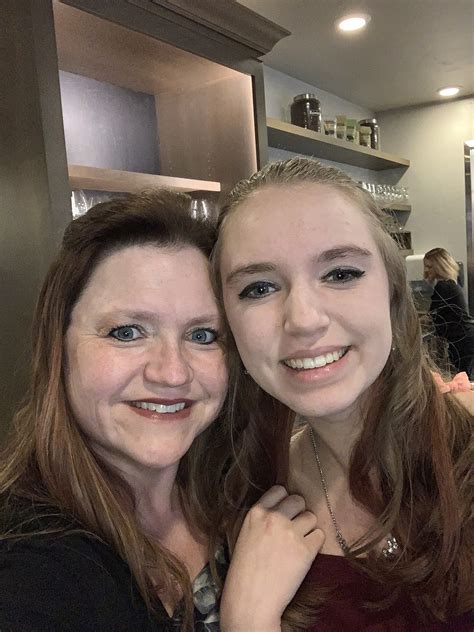 mother daughter look alike contest vote now