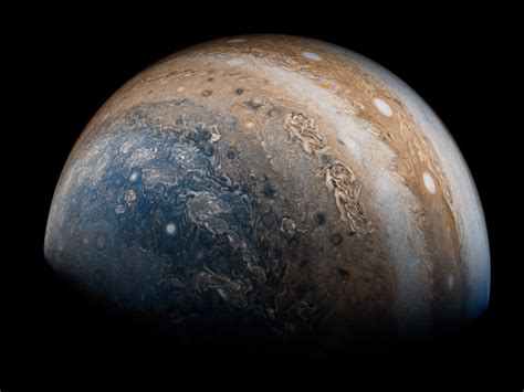 Nasas Juno Probe Beams Back Stunning New Photos Of