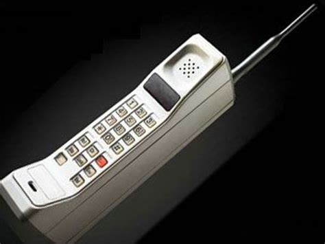 15 Old Cell Phones That You Actually Miss Kind Of Motorola Razor Guff