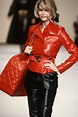 Schiffer walking in Chanel's autumn/winter 1992 show. Dior Haute ...