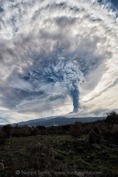Mount Etna Eruption Insane Pictures Strange Sounds
